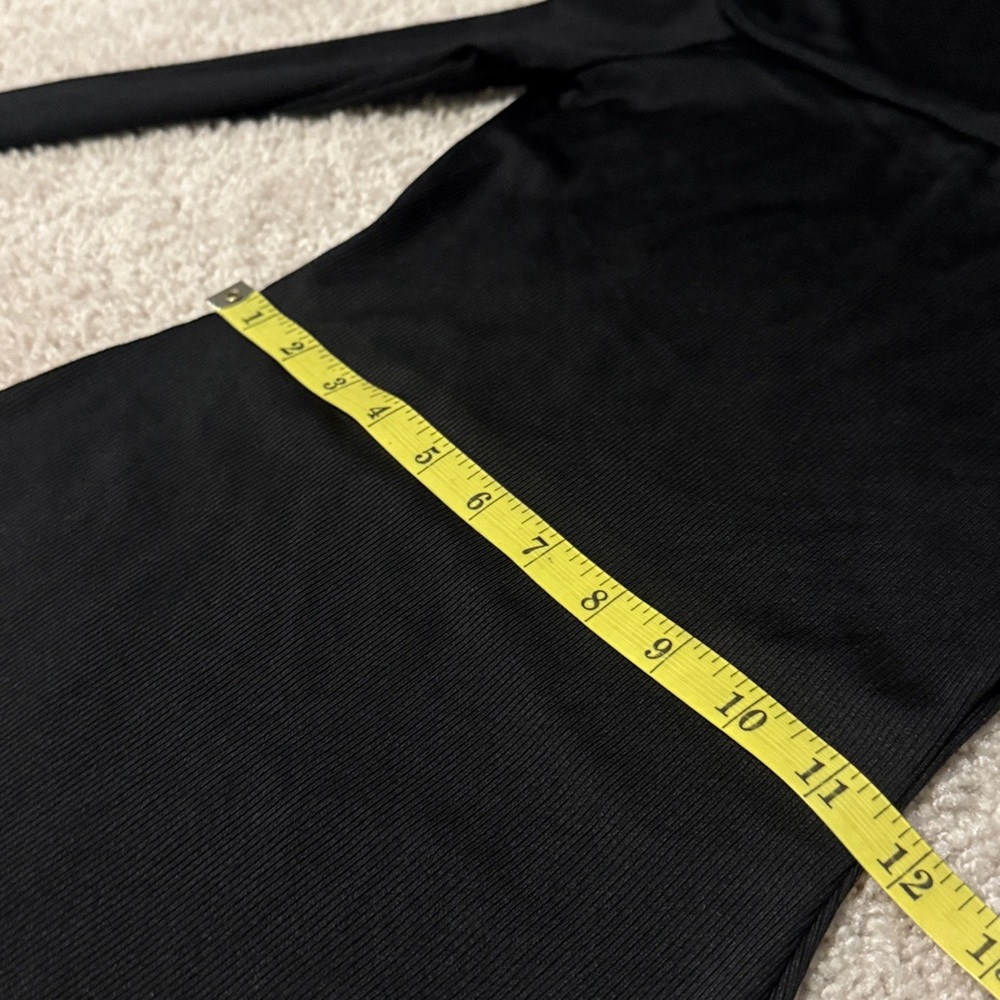Off the Shoulder Black Dress - Picture 6 of 9